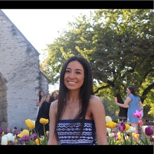 Meet your Posher, Gabriela